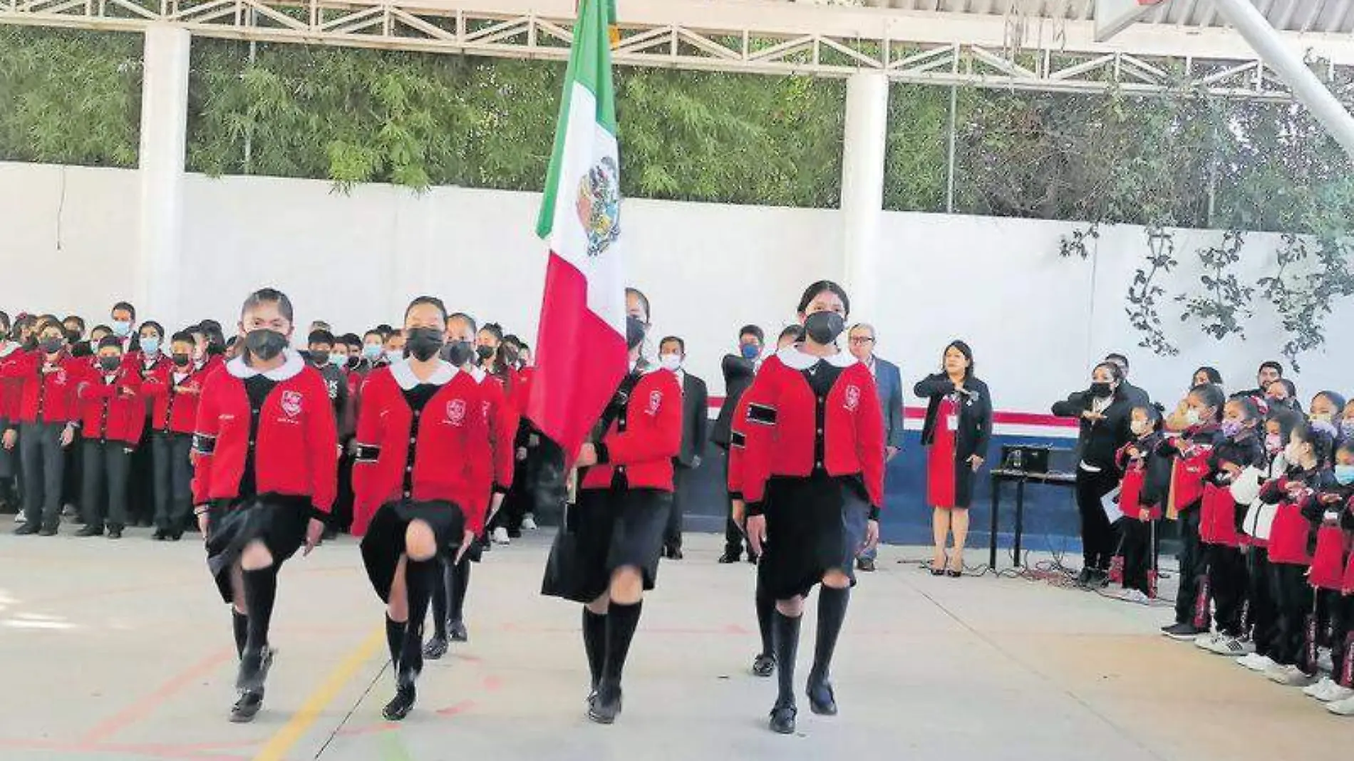 Escolta, escuela, bandera